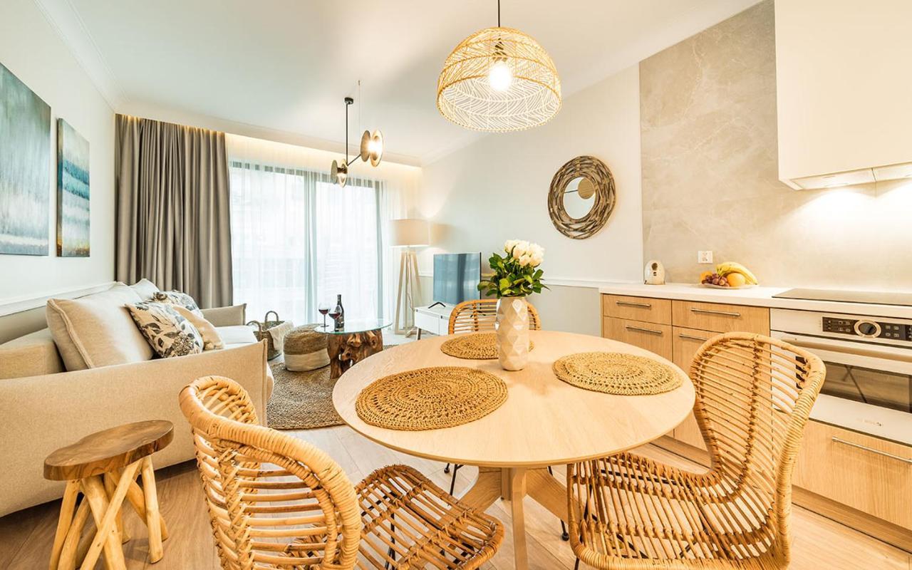 Przy Plazy - Z Prywatnym Ogrodkiem Rezydencja Niechorze Apartment Exterior foto