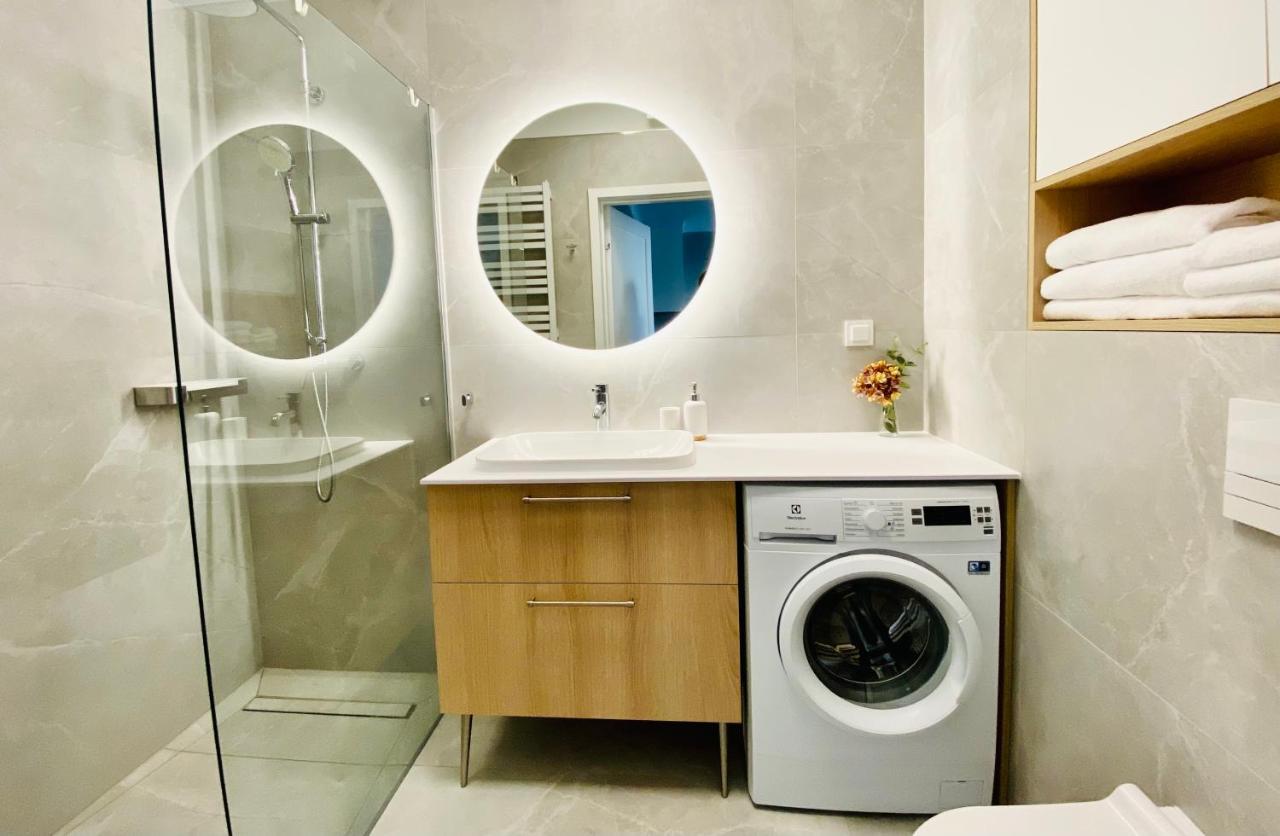 Przy Plazy - Z Prywatnym Ogrodkiem Rezydencja Niechorze Apartment Exterior foto